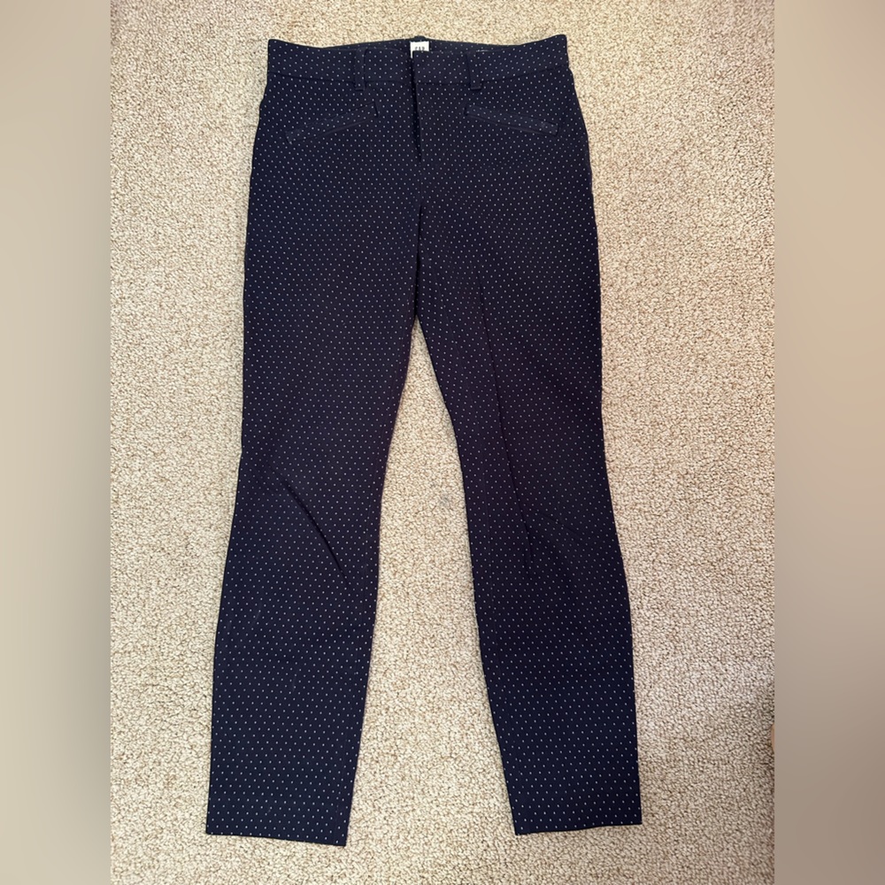 GAP skinny ankle pants. Size 2 R.